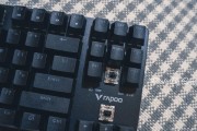 雷柏V28游戏鼠标的性能与特色（打造游戏高手的必备神器）